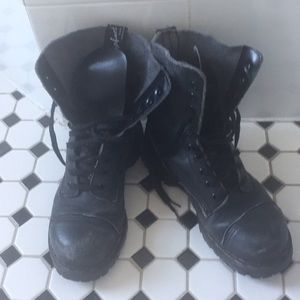 “Gripfast” vegan boots